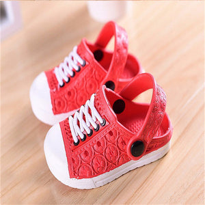 2017 Unisex Children Beach Slippers Kids Unisex Baby Boys Clogs Shoes Girls Sandals Garden Slippers Drag For 1-5 Years CX986168