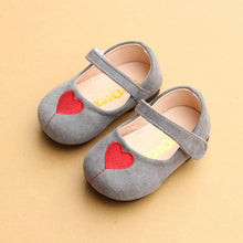 POSH DREAM 2018 Spring Love Heart Embroidered Baby First Walker Shoes Cute Soft Baby Girl Single Shoe Girl Princess  Shoes