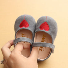 POSH DREAM 2018 Spring Love Heart Embroidered Baby First Walker Shoes Cute Soft Baby Girl Single Shoe Girl Princess  Shoes