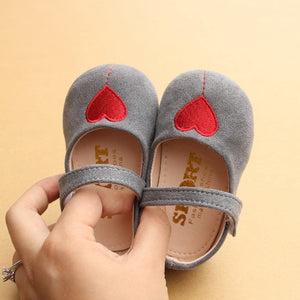 POSH DREAM 2018 Spring Love Heart Embroidered Baby First Walker Shoes Cute Soft Baby Girl Single Shoe Girl Princess  Shoes