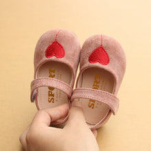 POSH DREAM 2018 Spring Love Heart Embroidered Baby First Walker Shoes Cute Soft Baby Girl Single Shoe Girl Princess  Shoes