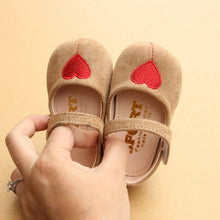 POSH DREAM 2018 Spring Love Heart Embroidered Baby First Walker Shoes Cute Soft Baby Girl Single Shoe Girl Princess  Shoes